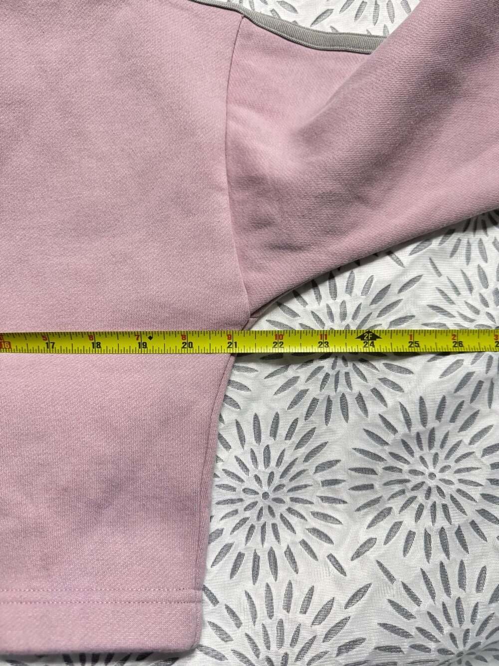Gymshark Women's Cropped Logo Sweatshirt Pink Size M - Picture 7 of 9